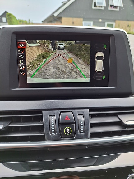 BMW 218d 7 of 13