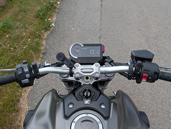 Honda Powersports CB1000R Powersport 146hk Yoshimura Uttagen 2020 12 of 14