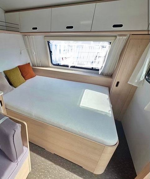 Adria Aviva 536pt 3 of 8
