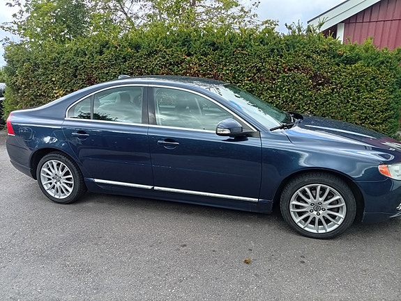 Volvo S80 3 of 8