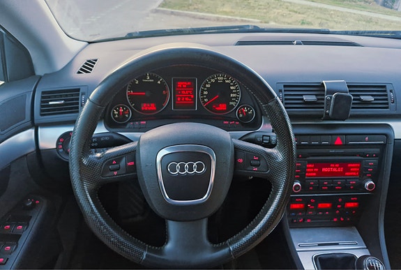 Audi A4 4 of 15