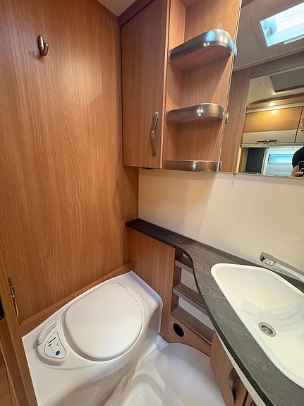 Knaus Sudwind Silver Selection 460 EU-2018 13 of 19