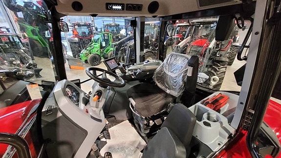 Valtra G135 Versu / Lastare / Ståltank / 468 timmar 12 of 12