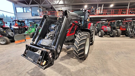 Valtra G135 Versu / Lastare / Ståltank / 468 timmar 3 of 12