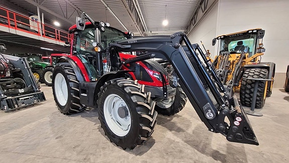 Valtra G135 Versu / Lastare / Ståltank / 468 timmar 5 of 12