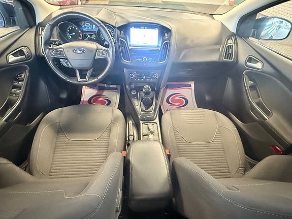 Ford Focus 9 of 14