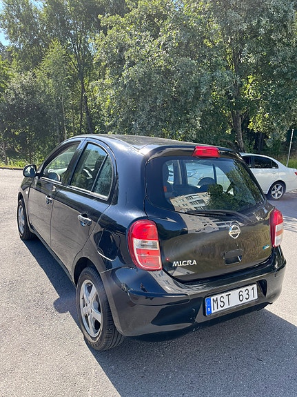 Nissan Micra 3 of 5