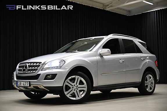 Mercedes-Benz ML350 2 of 29
