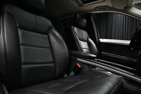Mercedes-Benz ML350 23 of 29