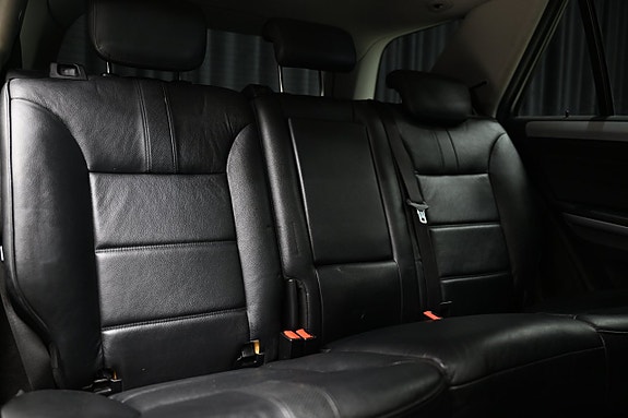 Mercedes-Benz ML350 22 of 29