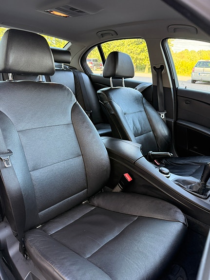 BMW 523i 6 of 10