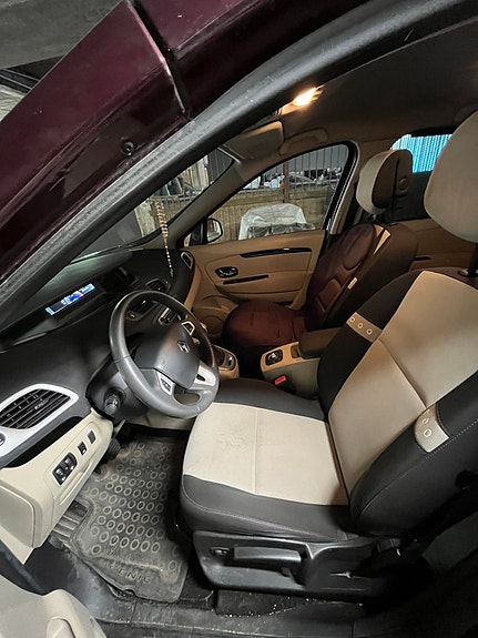 Renault Scenic III 4 of 5