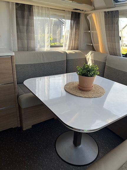 Adria Adora 593 UK 2 of 12