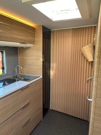 Adria Adora 593 UK 5 of 12