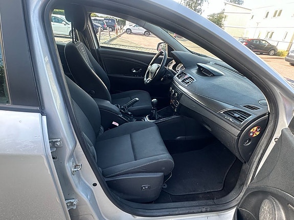 Renault Megane III 11 of 13