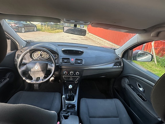 Renault Megane III 9 of 13