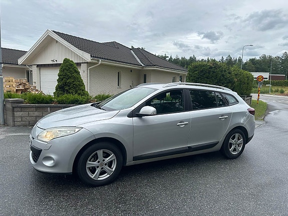Renault Megane III 7 of 13