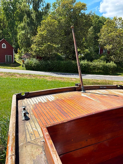 Historisk sjömätningsbåt ombyggd salongsbåt – Restaureringsobjekt 19 of 22