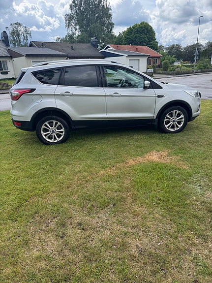 Ford Kuga 3 of 7