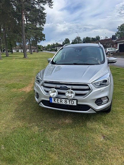 Ford Kuga 2 of 7