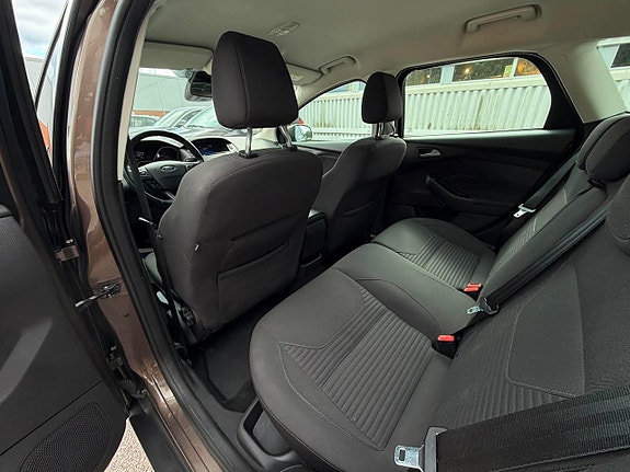 Ford Focus 12 of 22