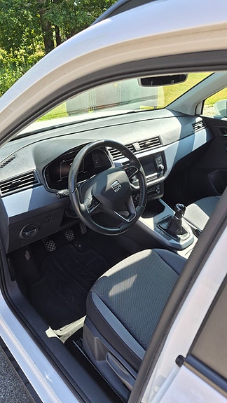 Seat Arona 5 of 8