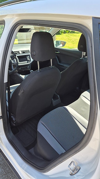 Seat Arona 7 of 8