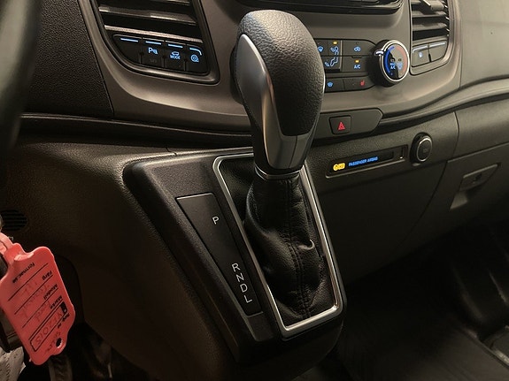 Ford Transit Custom 17 of 29
