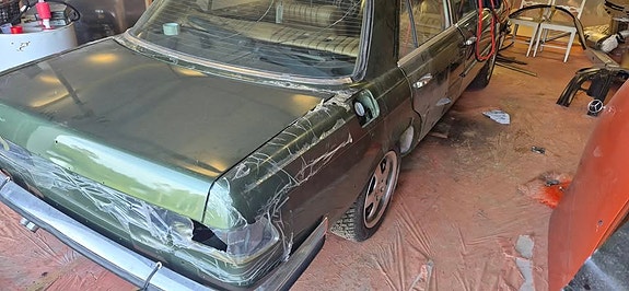 Mercedes-Benz 350 SE 2 of 7