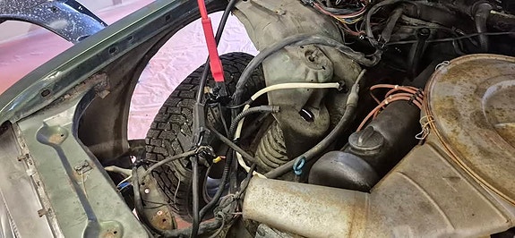Mercedes-Benz 350 SE 7 of 7