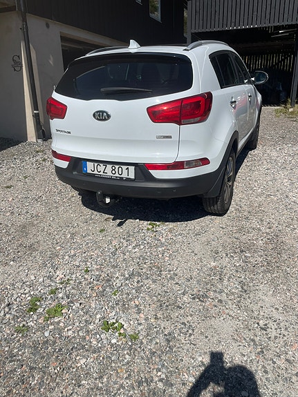 Kia Sportage 2 of 6