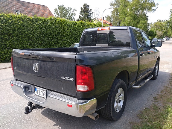 Dodge RAM 1500 3 of 6