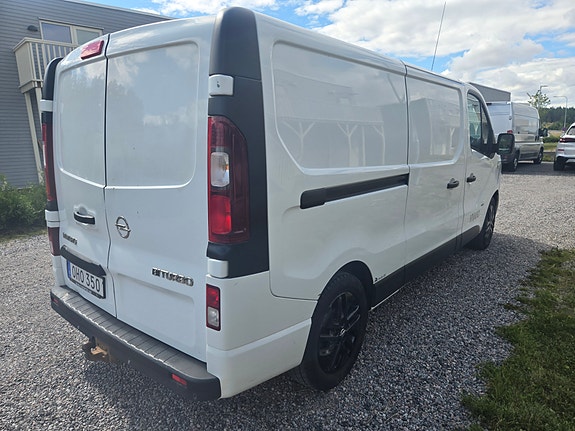 Opel Vivaro 4 of 15