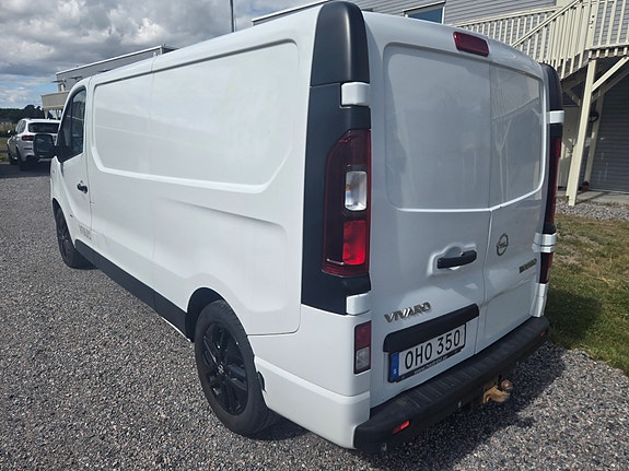 Opel Vivaro 6 of 15