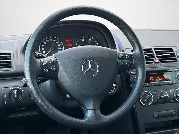 Mercedes-Benz A180 17 of 27