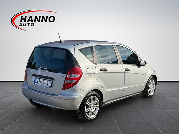 Mercedes-Benz A180 3 of 27