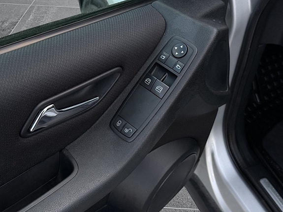 Mercedes-Benz A180 26 of 27
