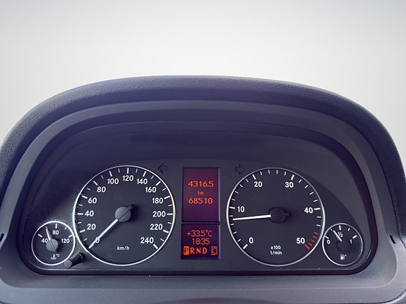 Mercedes-Benz A180 23 of 27
