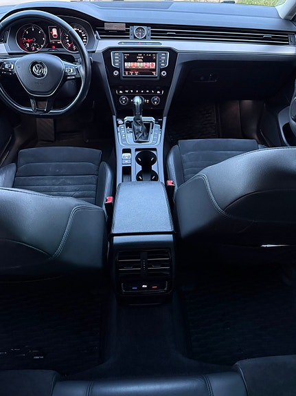 Volkswagen Passat 9 of 10