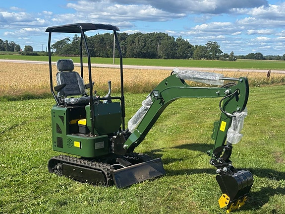 Minigrävare / Grävmaskin Diesel 1.2T. Bomsväng. OMG LEV 2 of 9