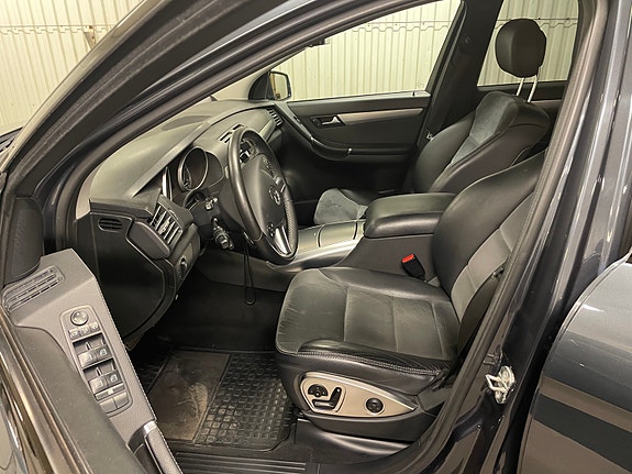 Mercedes-Benz R350 5 of 15