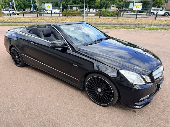 Mercedes-Benz E250 9 of 30