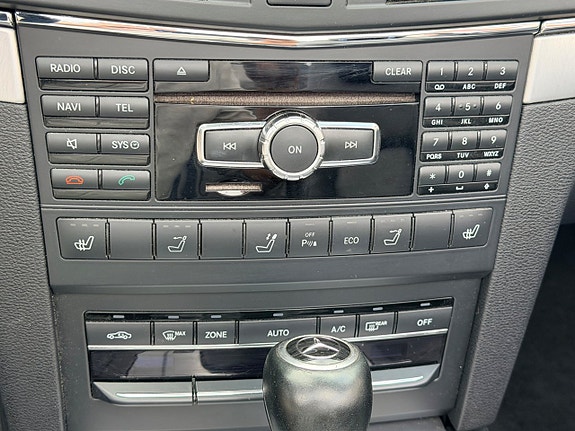 Mercedes-Benz E250 28 of 30