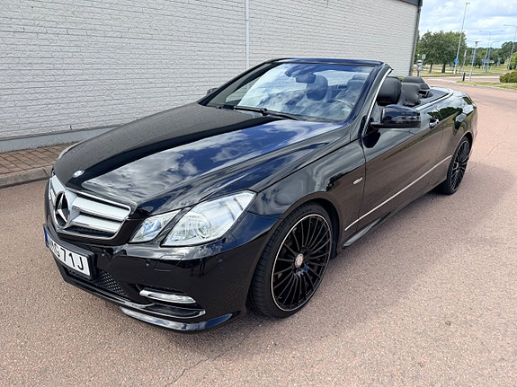 Mercedes-Benz E250 2 of 30