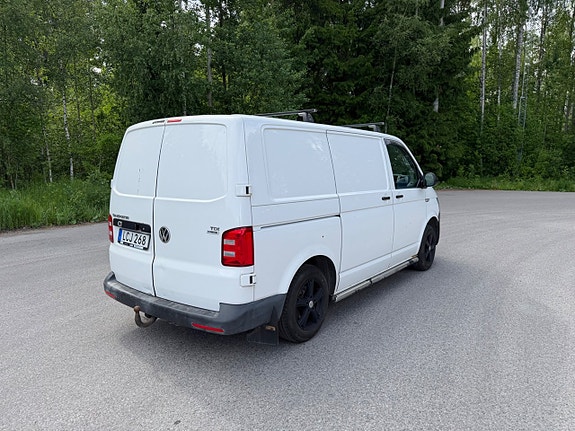 Volkswagen Transporter 6 of 10