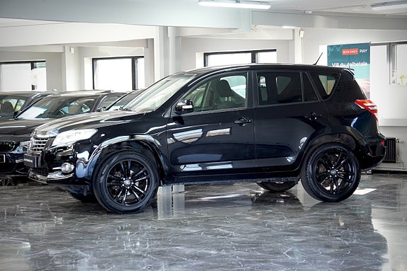 Toyota RAV4 5 of 17