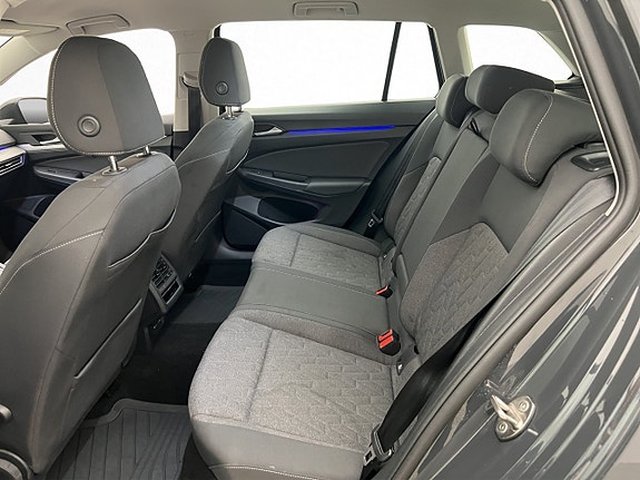 Volkswagen Golf VIII 15 of 30