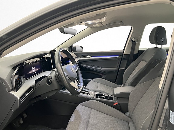 Volkswagen Golf VIII 19 of 30