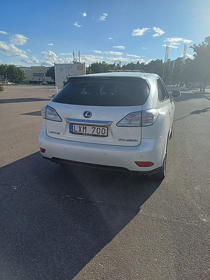 Lexus RX450h 4 of 8