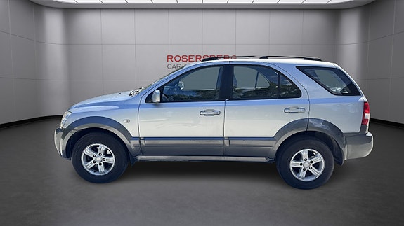 Kia Sorento 2 of 13